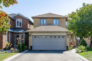 Charming and Spacious Brick Home In The Heart Of Waterdown